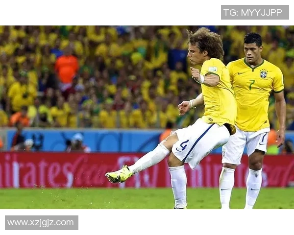 足球明星精彩耍球视频集锦展现绝妙技巧与惊人创意